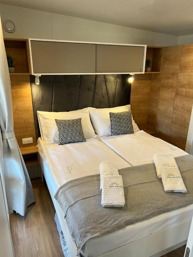 Mobile La Vida Camping